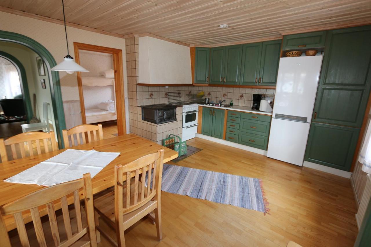 Ratt O Roder Stugby & Konferens Villa Djuras Kültér fotó